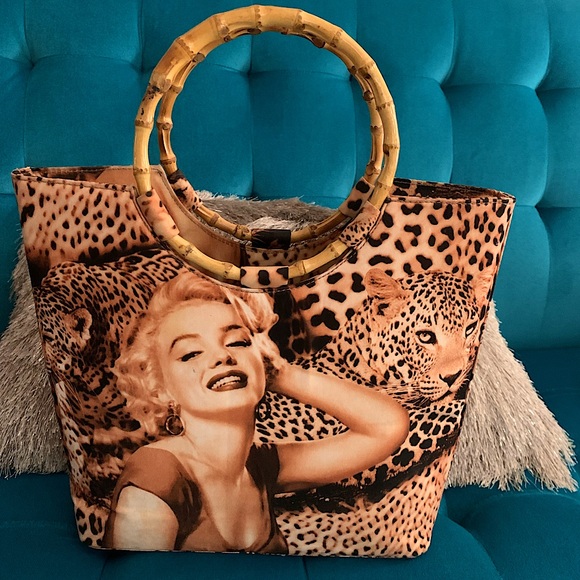 Marilyn Monroe Shoulder Bags